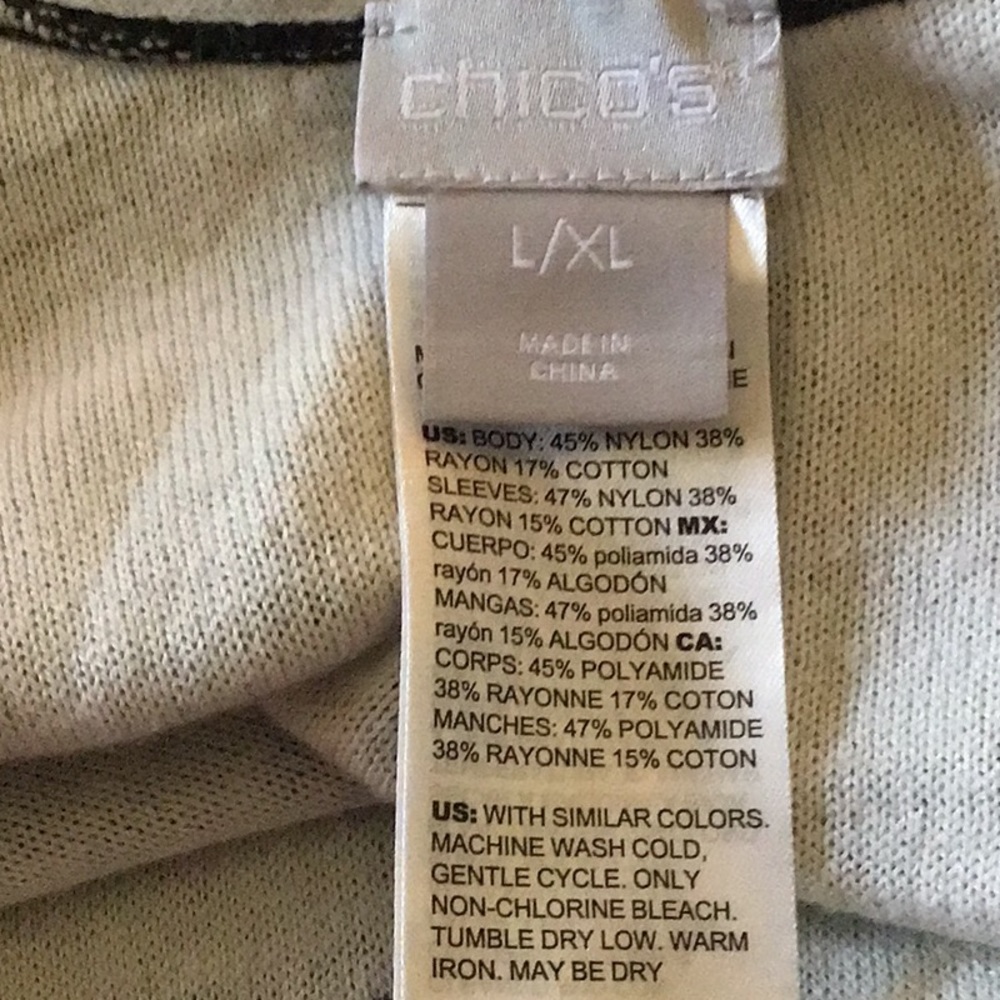 Chico’s Black w/White Leaf Print Sweater/Wrap - Picture 4 of 4